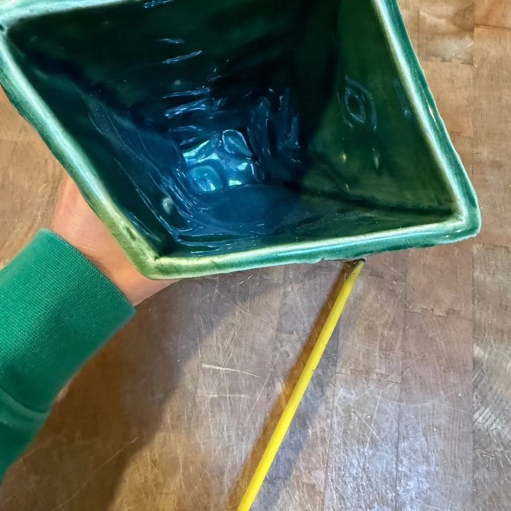 Vintage Mid Century Pottery Ceramic Glossy Green  Unique Shape Fish Stamp Vase - Picture 14 of 16